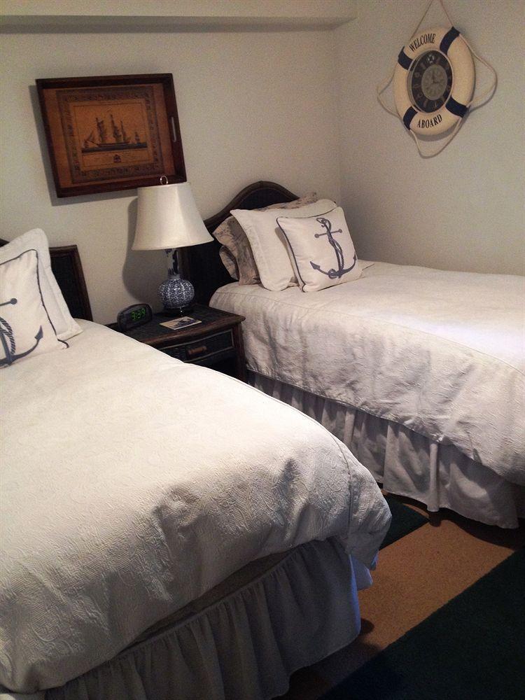 The Stone Hedge Bed And Breakfast Richmond Extérieur photo