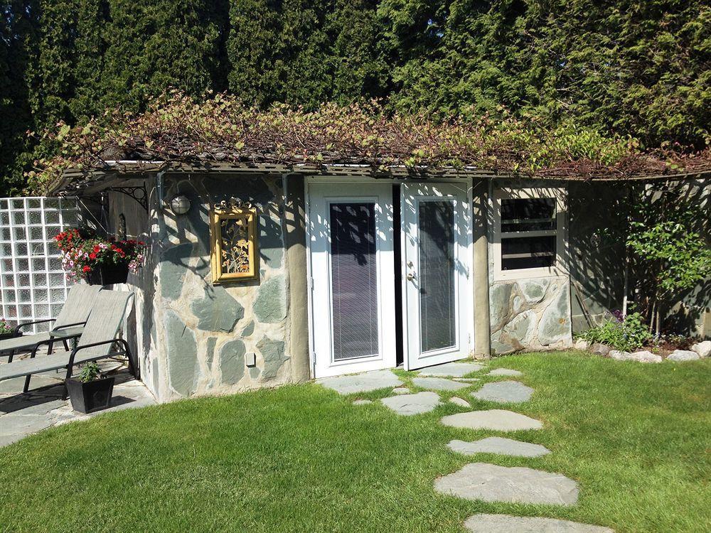 The Stone Hedge Bed And Breakfast Richmond Extérieur photo