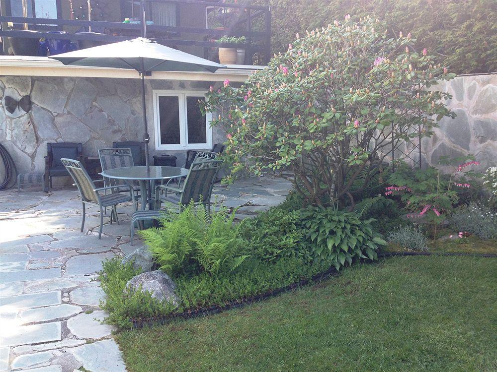 The Stone Hedge Bed And Breakfast Richmond Extérieur photo