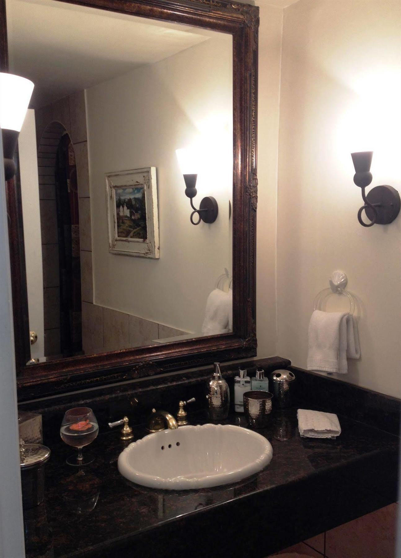 The Stone Hedge Bed And Breakfast Richmond Extérieur photo